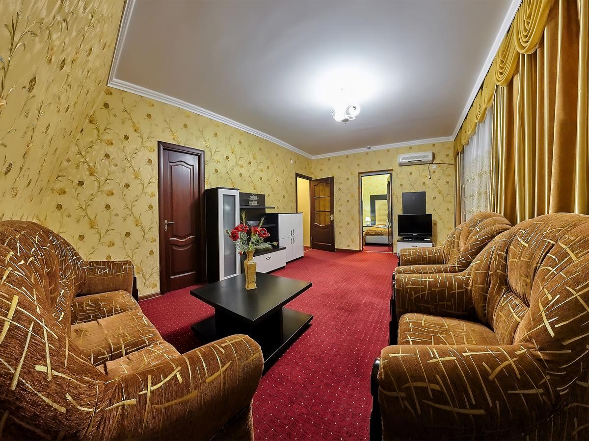Hotel Sanatorium Elite Dnipro Truskavec' Esterno foto