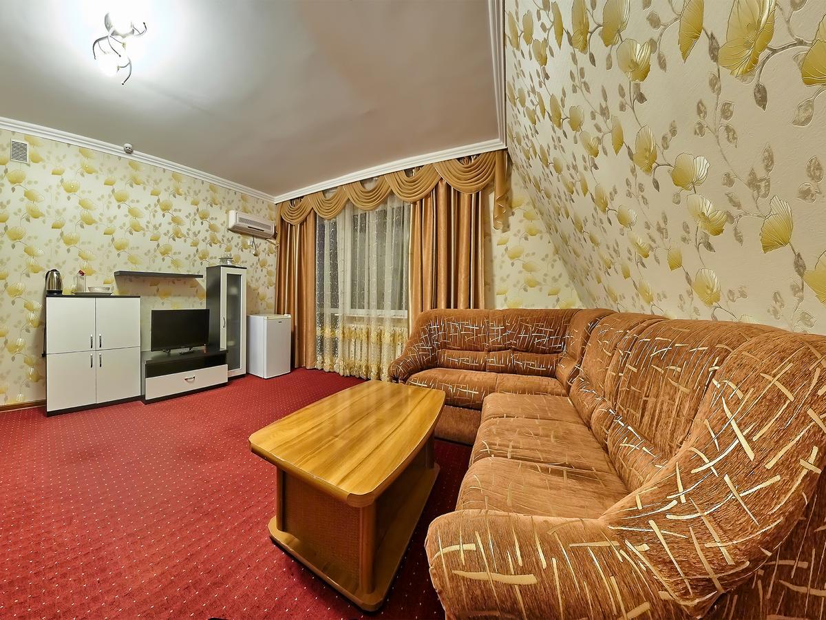 Hotel Sanatorium Elite Dnipro Truskavec' Esterno foto