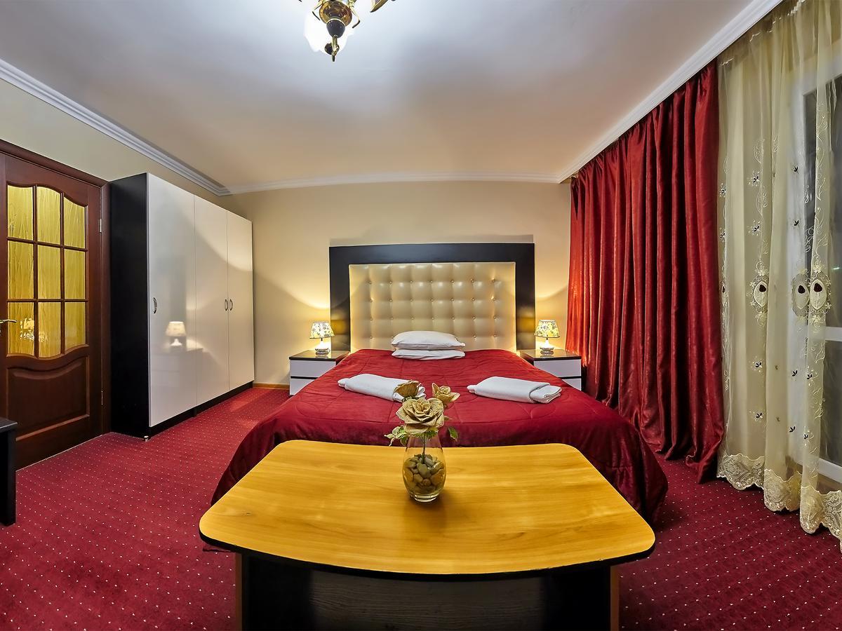 Hotel Sanatorium Elite Dnipro Truskavec' Esterno foto